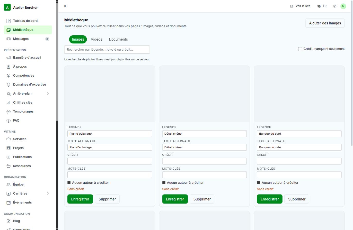 La médiathèque : onglets Images, Vidéos et Documents, avec légende, texte alternatif, crédit et mots-clés sous chaque image.